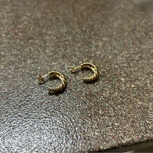 Mejuri Croissant Dome Earrings